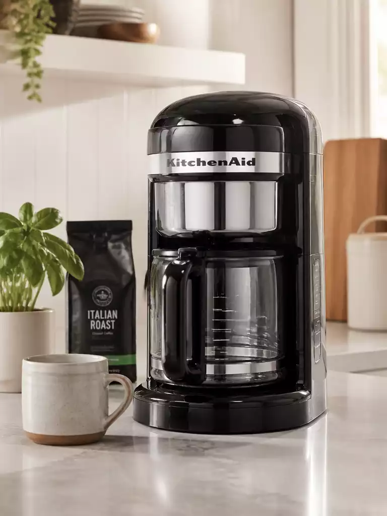 How to Clean a KitchenAid Coffee Maker: Step-by-Step Guide
